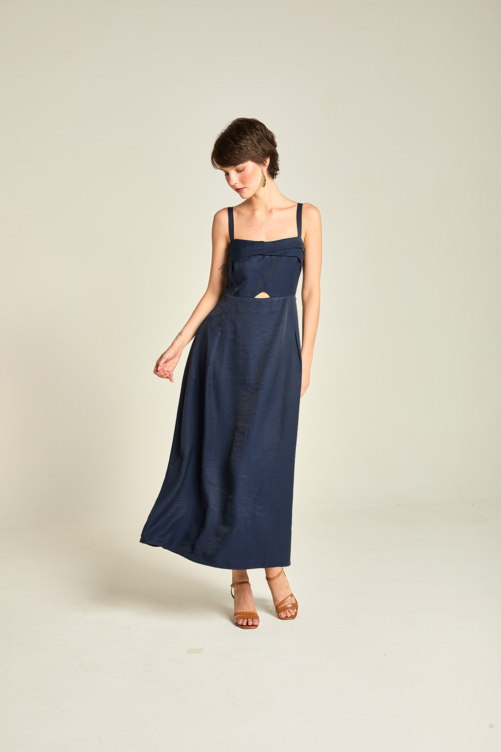 VESTIDO PREGAS
