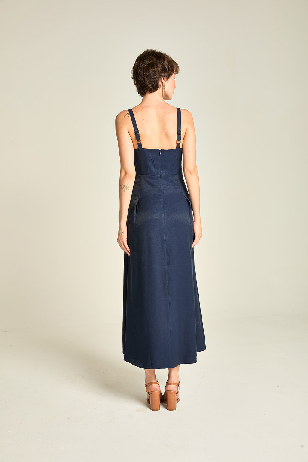 VESTIDO PREGAS
