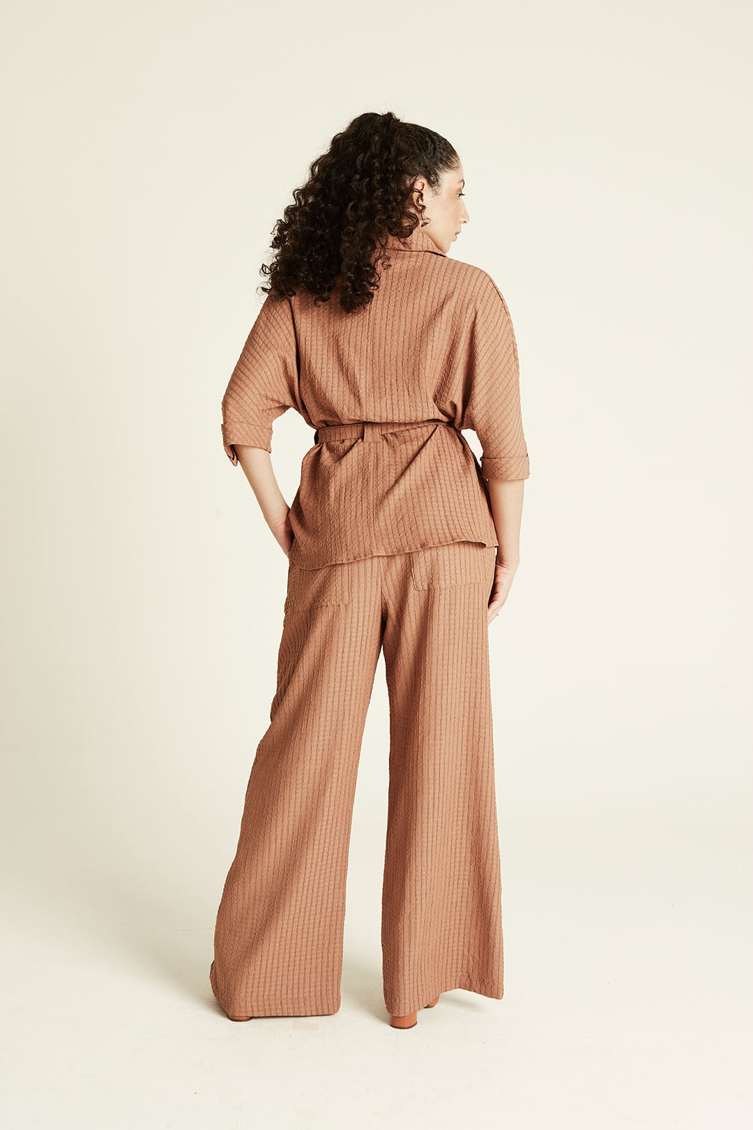 CALÇA AMPLA TEXTURA
