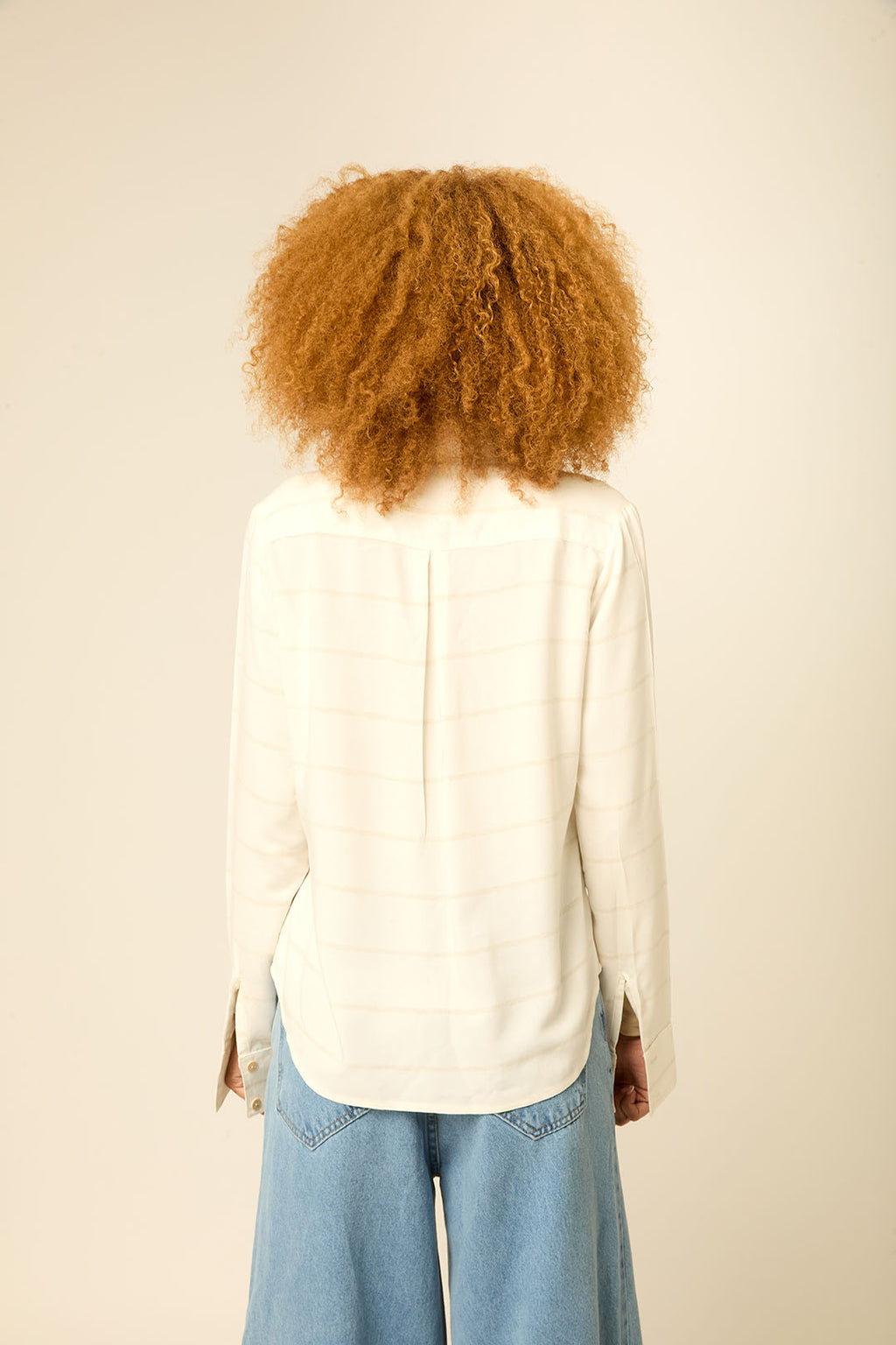 CAMISA LISTRADA DET LISO NUDE