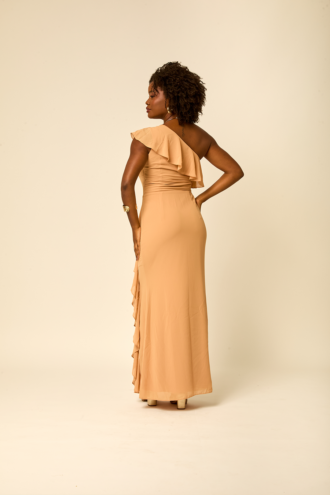 Vestido Um Ombro Babado